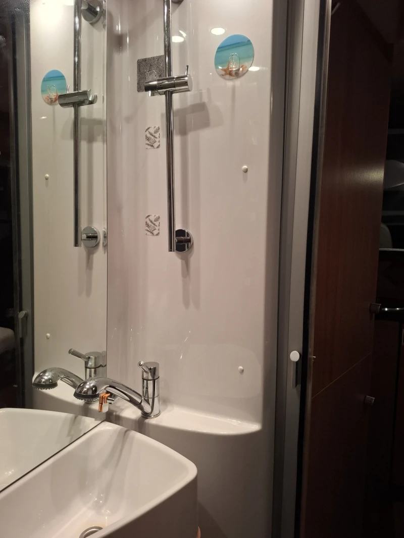 Кемпер Knaus SKY WAVE 650 MF, снимка 16 - Каравани и кемпери - 53126282