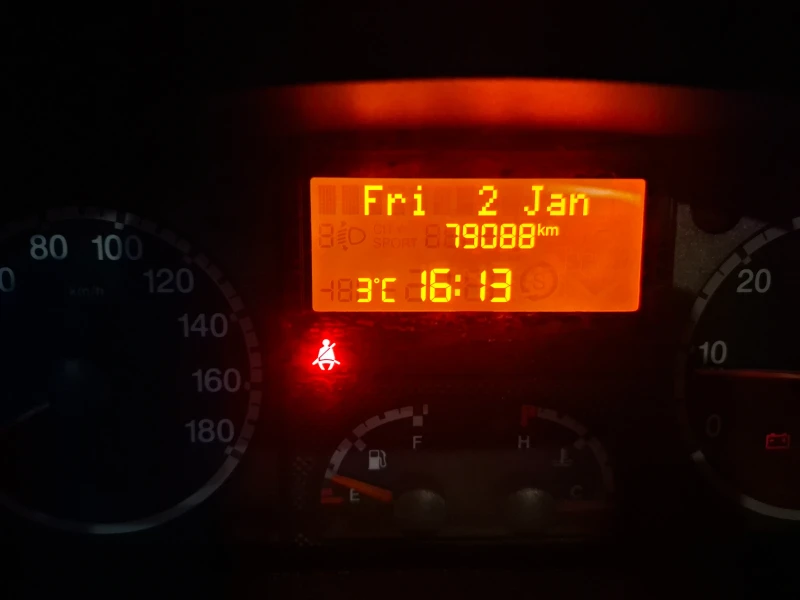 Кемпер Knaus SKY WAVE 650 MF, снимка 7 - Каравани и кемпери - 53126282