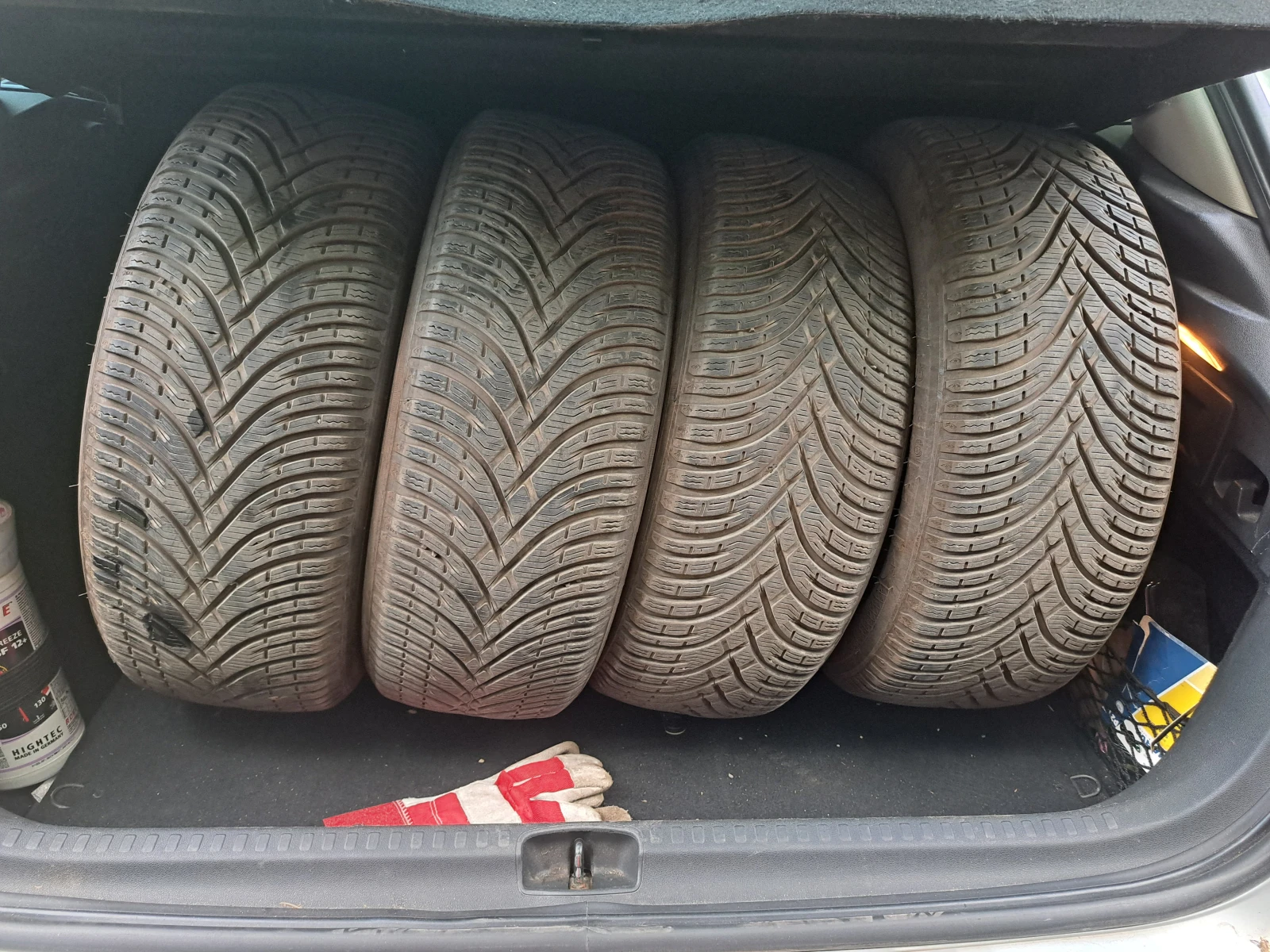 Гуми Зимни 205/55R16, снимка 2 - Гуми и джанти - 54780202
