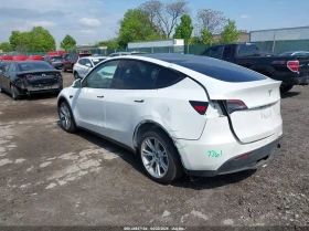 Tesla Model Y Long Range Dual Motor All-Wheel Drive, снимка 3