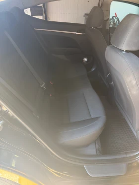 Hyundai Elantra, снимка 6