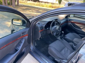Toyota Avensis 2.0 D-4D, снимка 8
