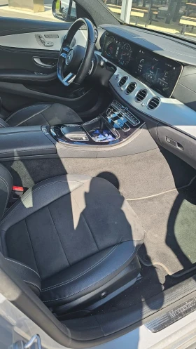 Mercedes-Benz E 220 AMG LINE, снимка 4