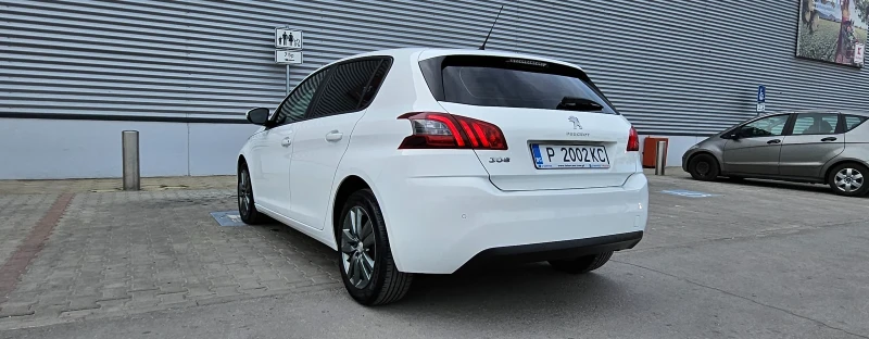 Peugeot 308 1.5 HDI Euro6 102кс, снимка 4 - Автомобили и джипове - 47313746