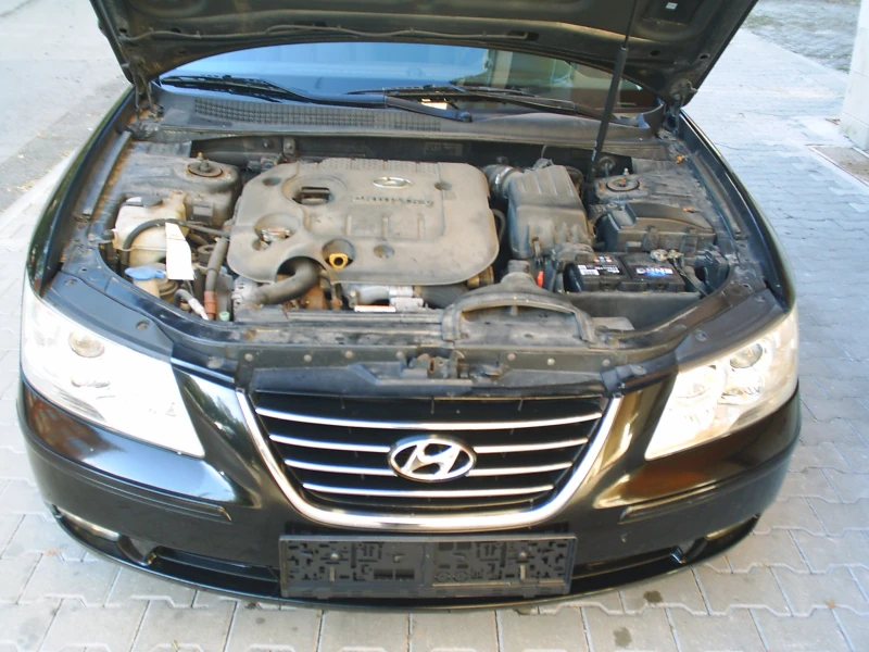 Hyundai Sonata 2.0 CRDI 150k.c.Comfort, снимка 16 - Автомобили и джипове - 47642880