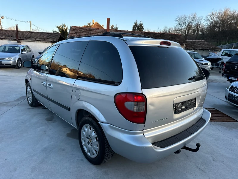 Chrysler Voyager 2.5CRDI 7 МЕСТА, снимка 7 - Автомобили и джипове - 48622217