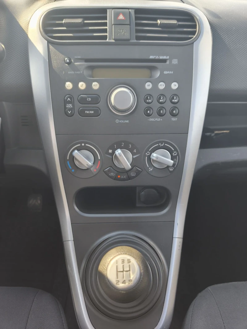 Suzuki Splash 1.2i, снимка 9 - Автомобили и джипове - 52692585