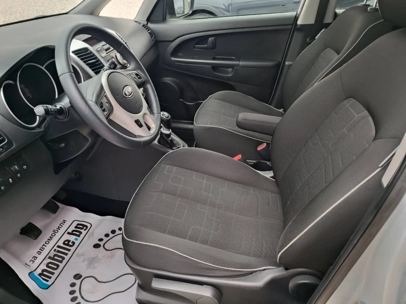 Kia Venga 1.4 CRDI, снимка 8 - Автомобили и джипове - 52679304
