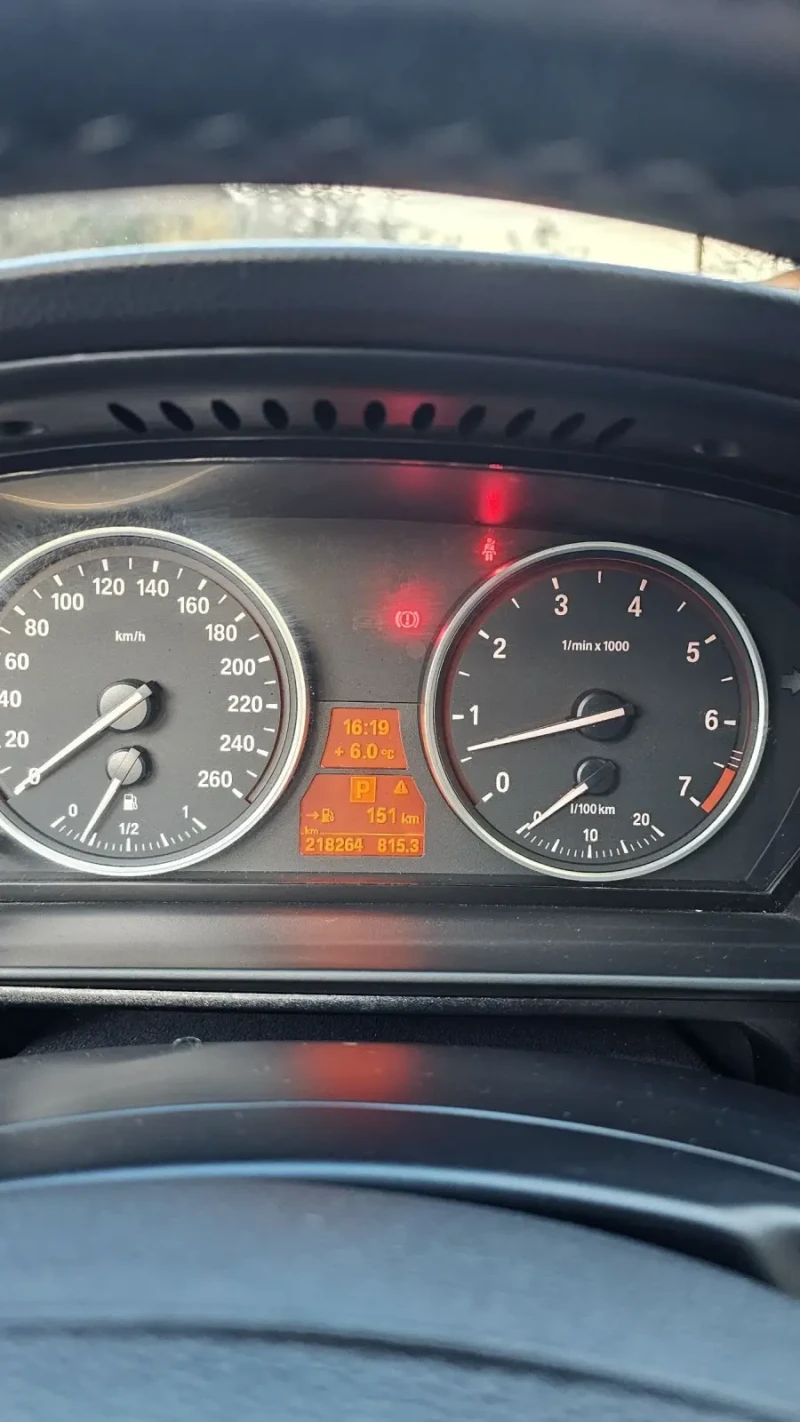 BMW 523 Facelift, снимка 10 - Автомобили и джипове - 53168460