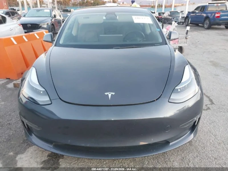 Tesla Model 3, снимка 11 - Автомобили и джипове - 53591057