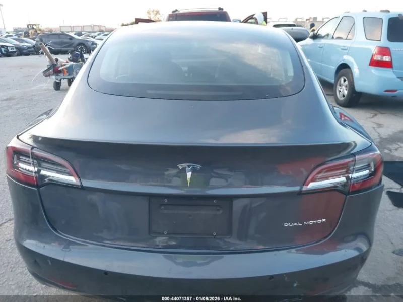 Tesla Model 3, снимка 14 - Автомобили и джипове - 53591057