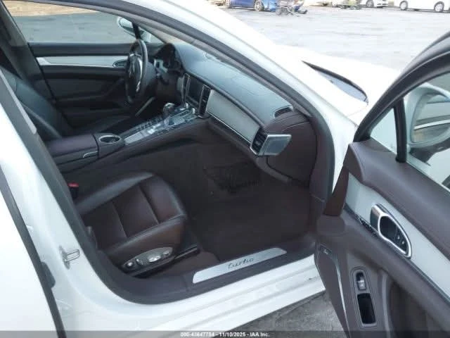 Porsche Panamera TURBO, снимка 10 - Автомобили и джипове - 53005129