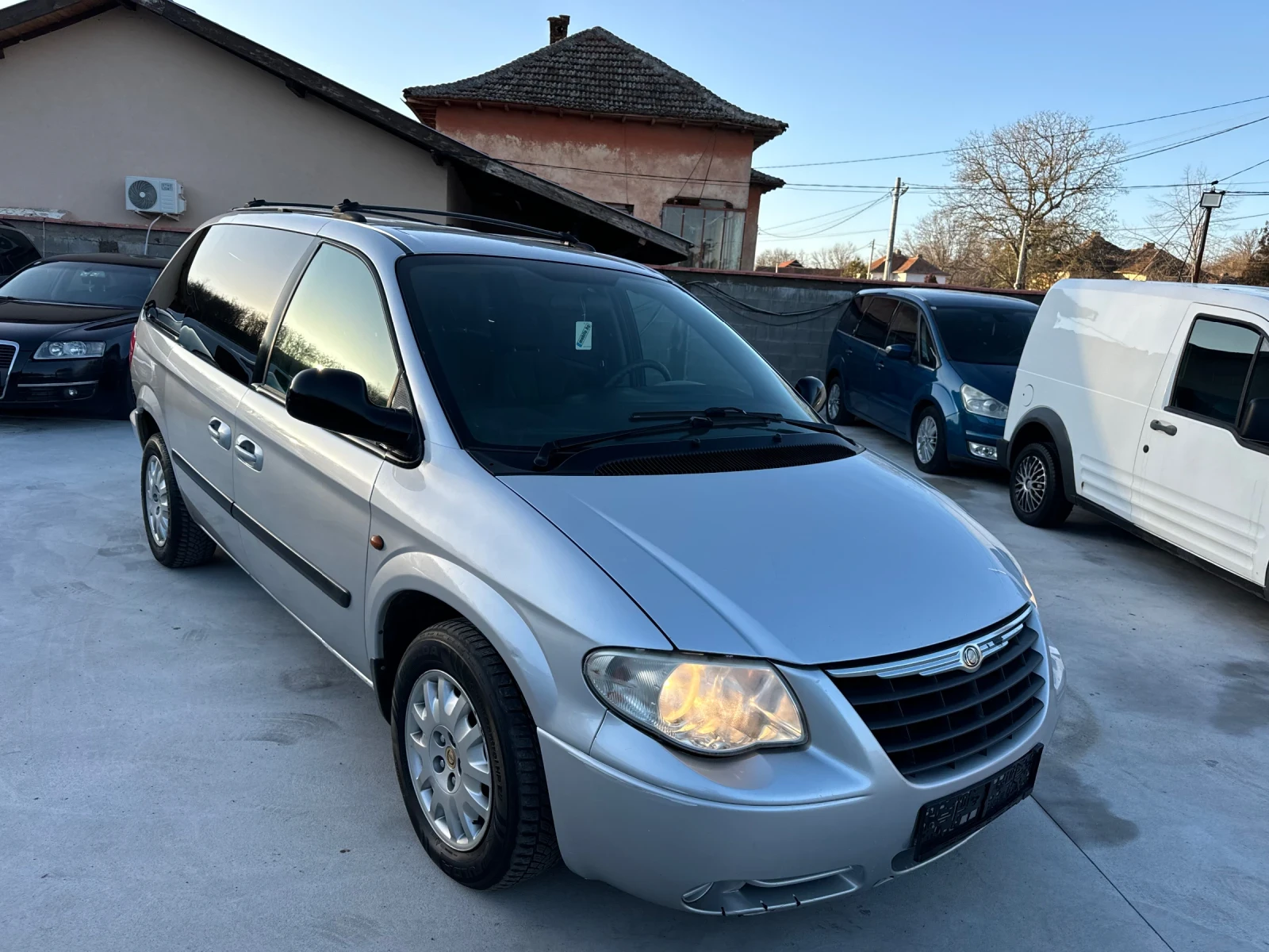 Chrysler Voyager 2.5CRDI 7 МЕСТА - изображение 3