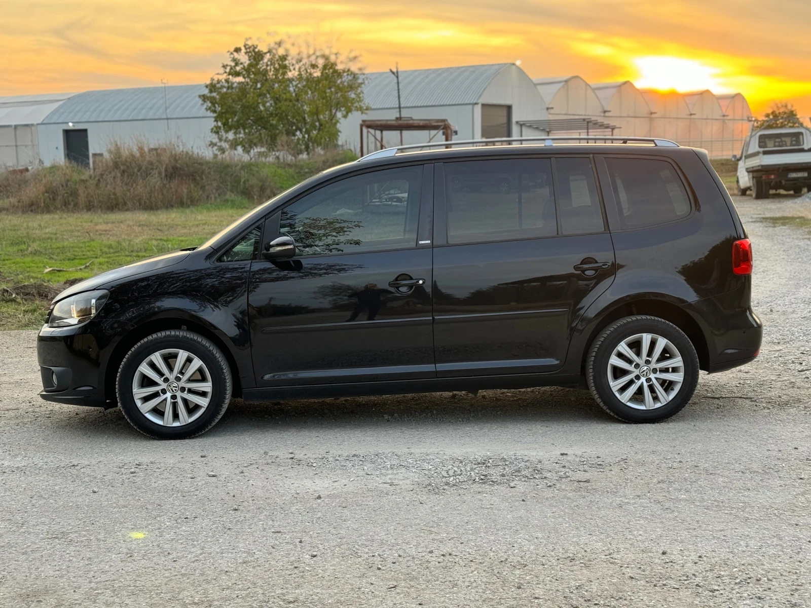 VW Touran 2.0 140 кс - изображение 3