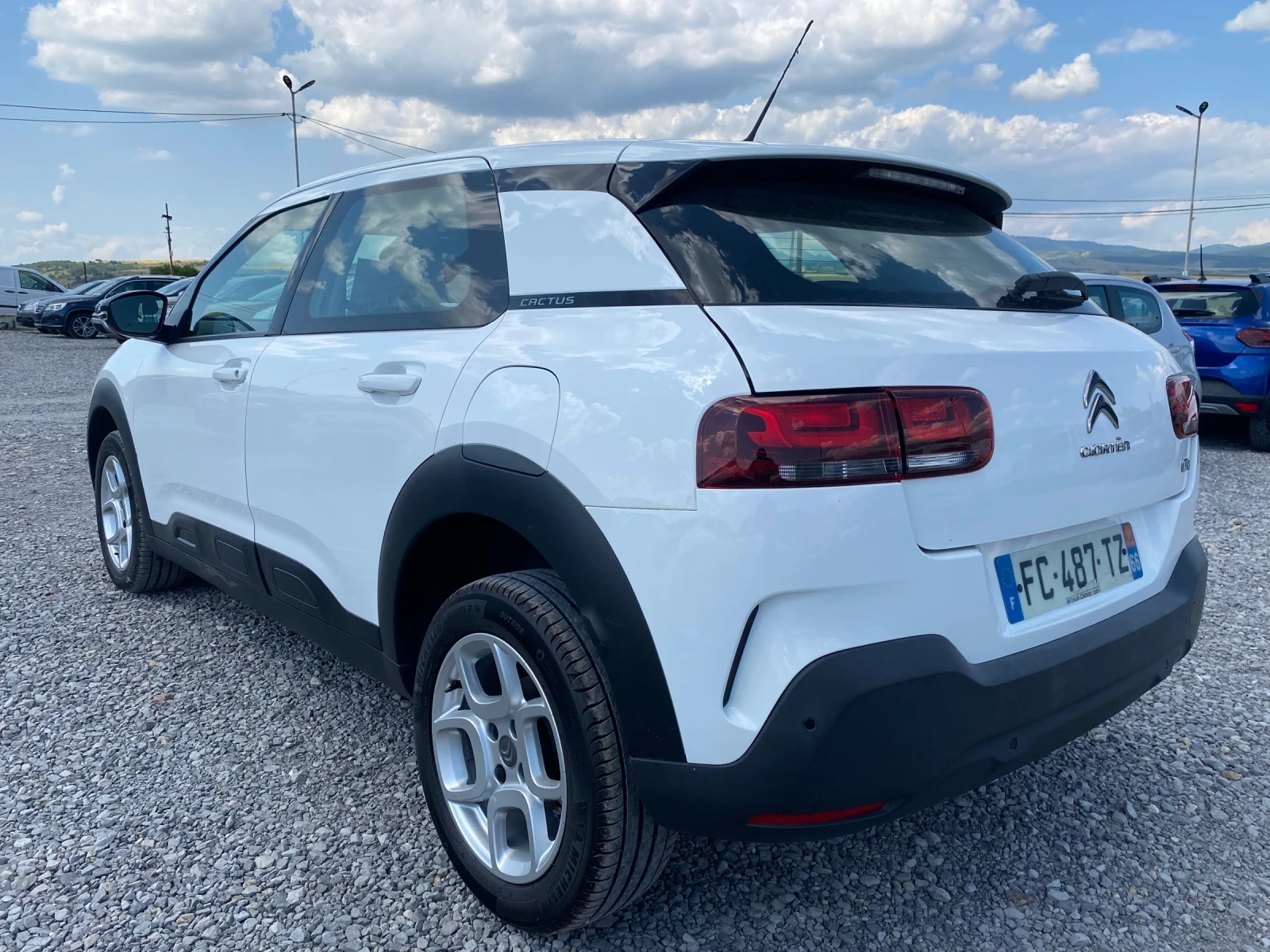 Citroen C4 Cactus 1.2i 2018/12M AUTOMATIC 73433Km EVRO6B - изображение 2