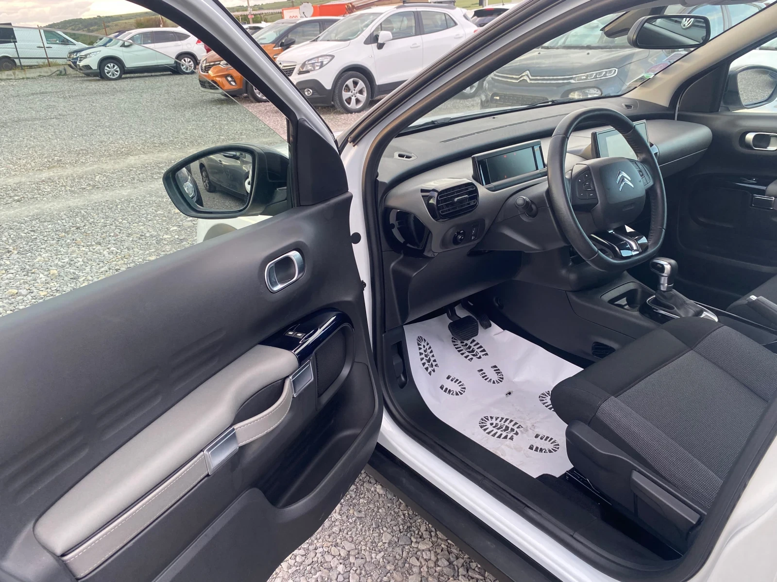 Citroen C4 Cactus 1.2i 2018/12M AUTOMATIC 73433Km EVRO6B - изображение 6