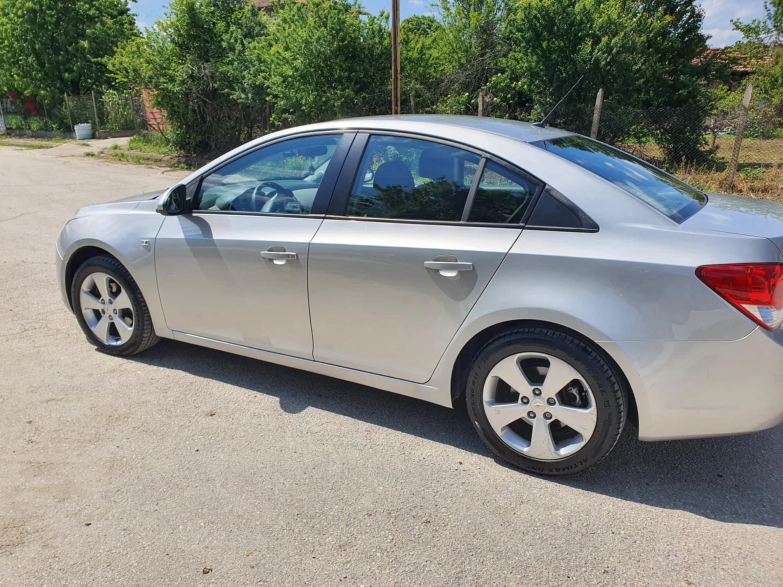 Chevrolet Cruze  - изображение 3