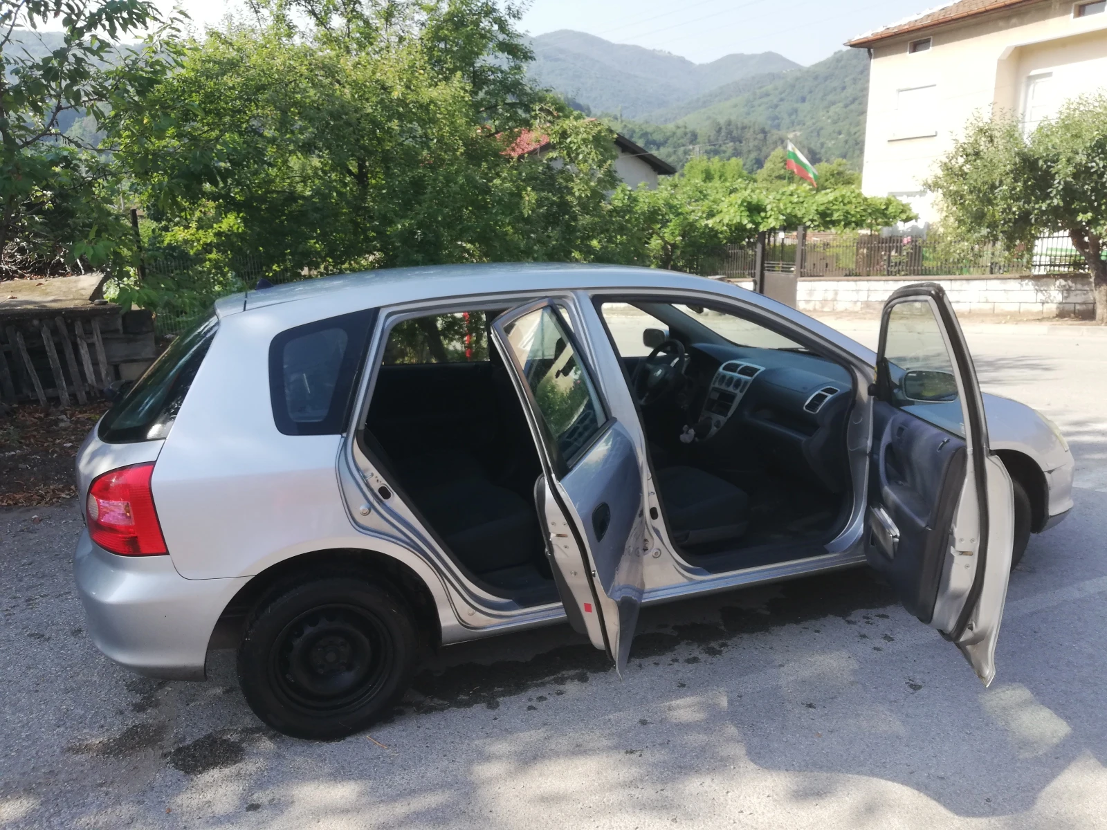 Honda Civic 1.4i * КЛИМАТИК *  - изображение 10