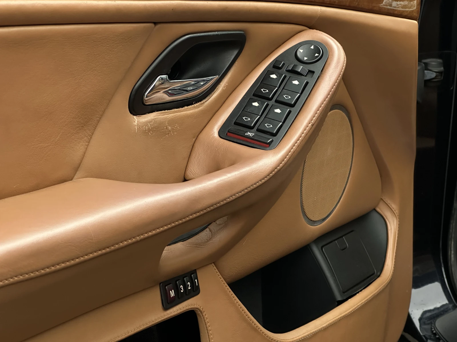 BMW M5 4.9L V8* 6 СТЕПЕННА РЪЧНА КУТИЯ*  - изображение 10