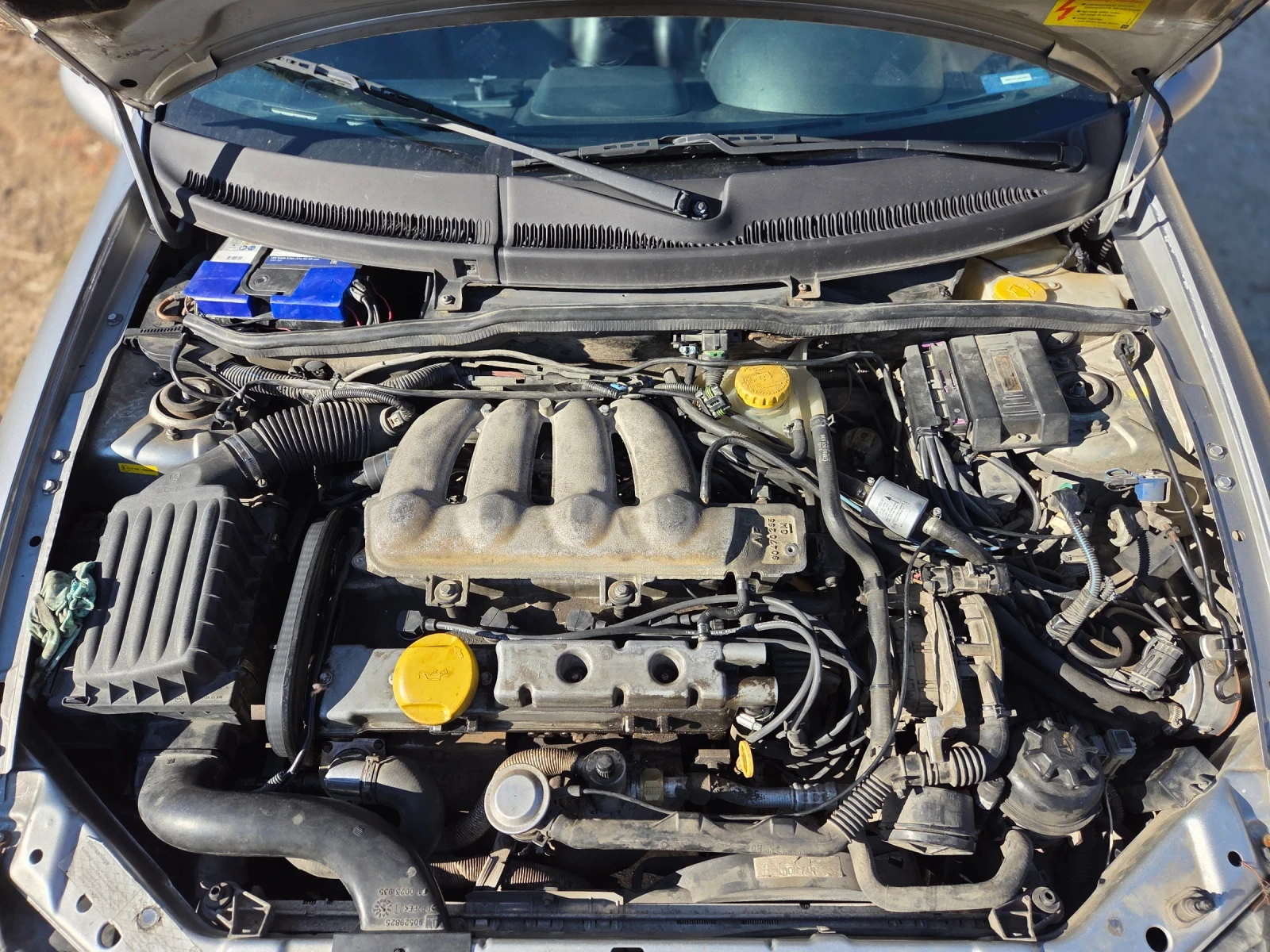 Opel Tigra 1.4 90HP LPG, снимка 8 - Автомобили и джипове - 53866911