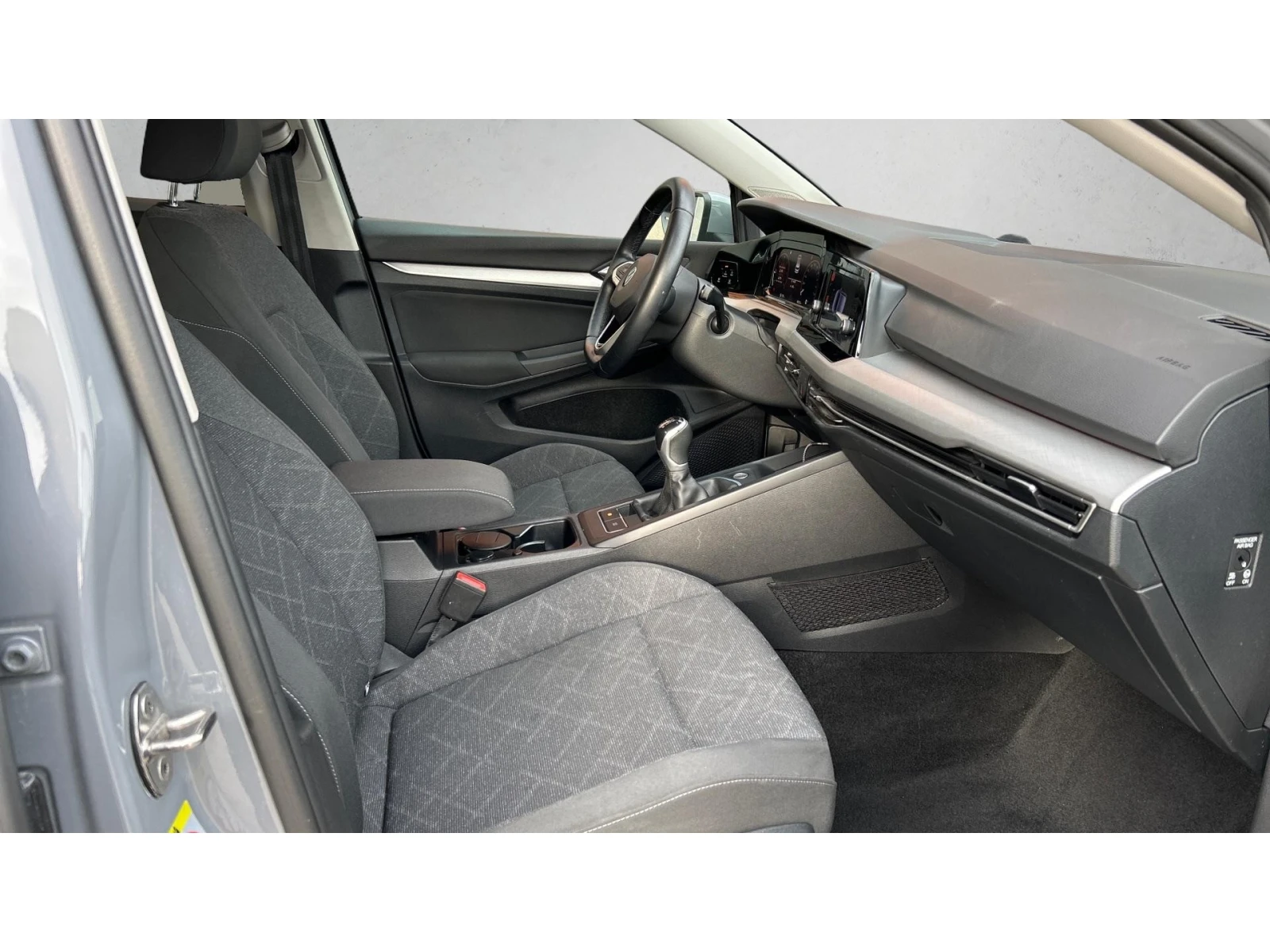 VW Golf 2.0 TDi M/T, Месечна вноска от 255  , снимка 9 - Автомобили и джипове - 54191738