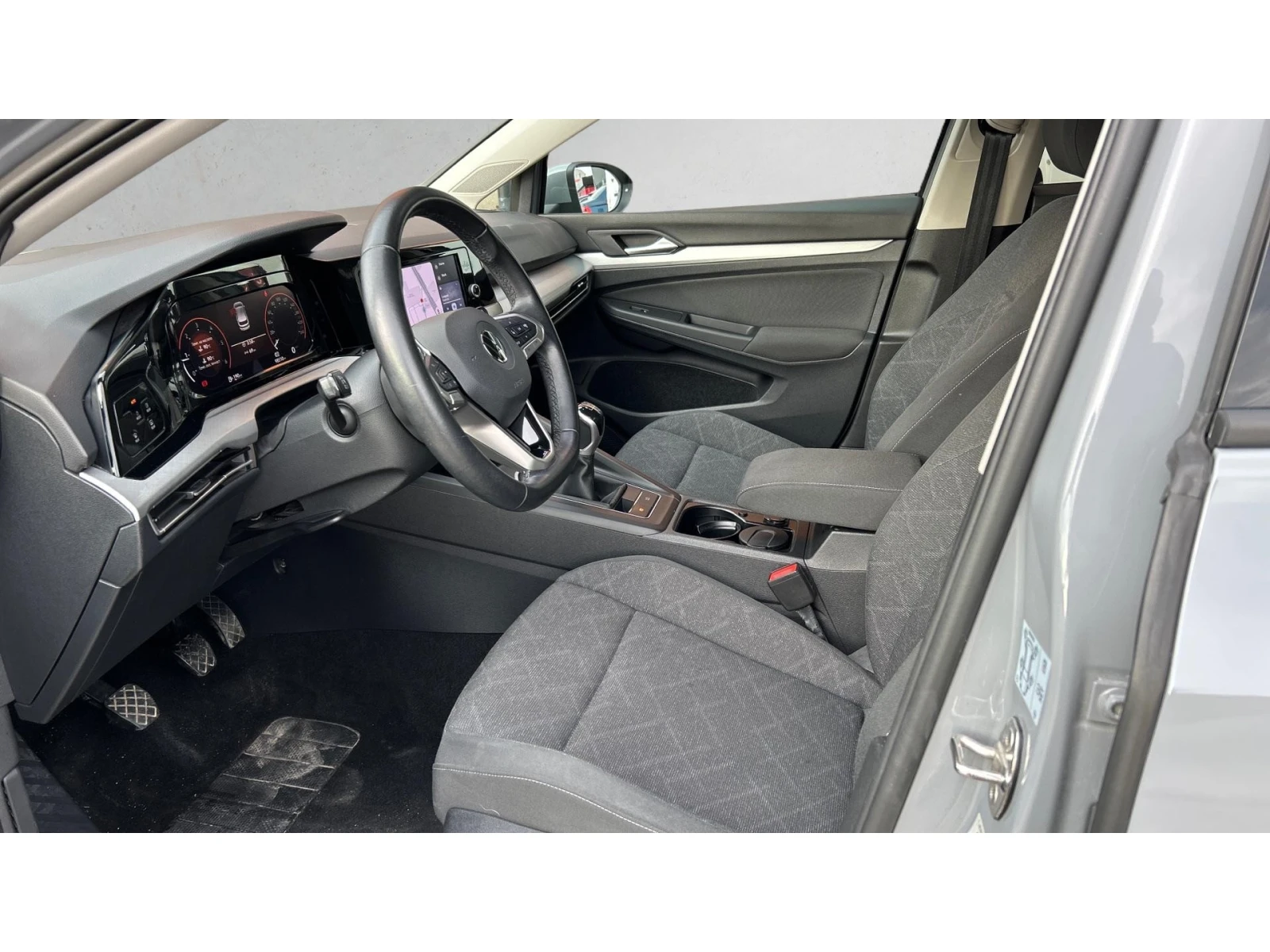VW Golf 2.0 TDi M/T, Месечна вноска от 255  , снимка 11 - Автомобили и джипове - 54191738