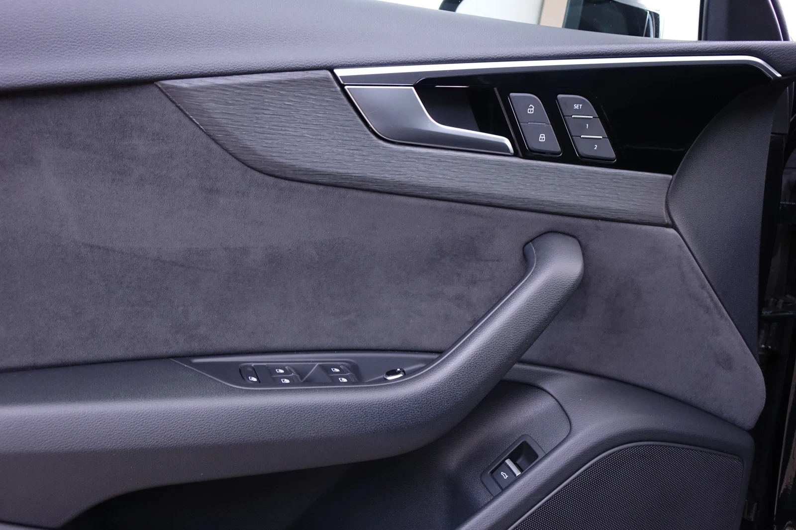 Audi A4 45 TDI, снимка 15 - Автомобили и джипове - 54413459