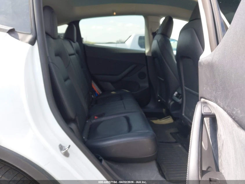 Tesla Model Y Long Range Dual Motor All-Wheel Drive, снимка 8 - Автомобили и джипове - 54419100