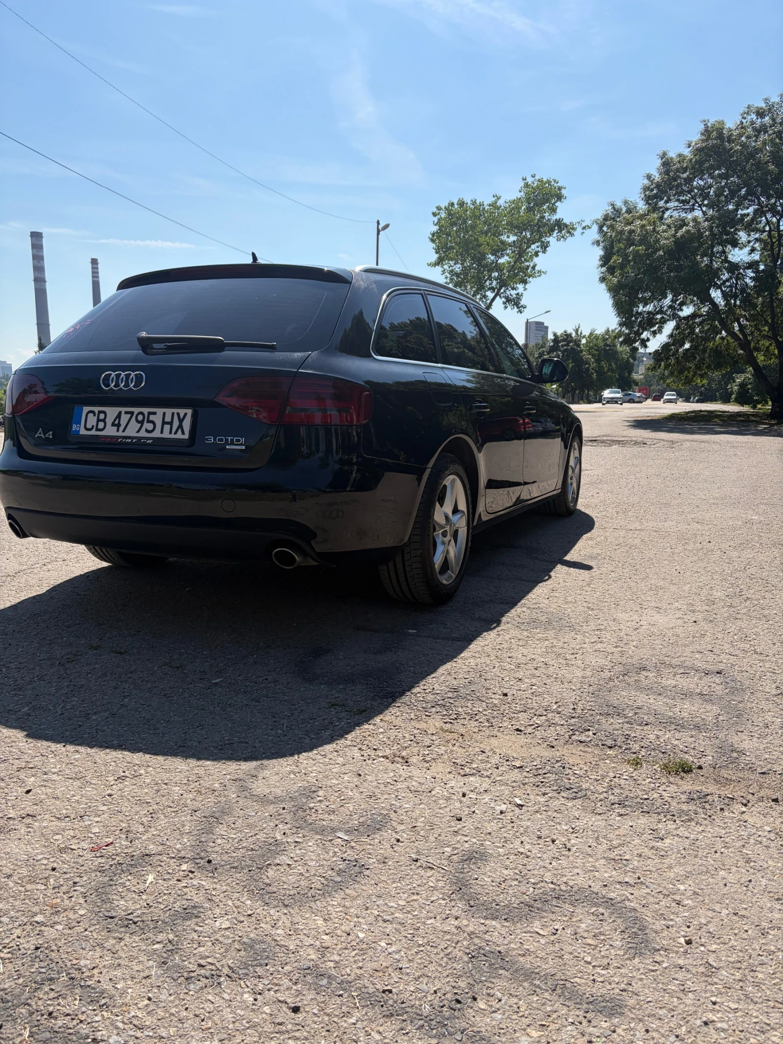 Audi A4 3.0TDI, снимка 8 - Автомобили и джипове - 54857027