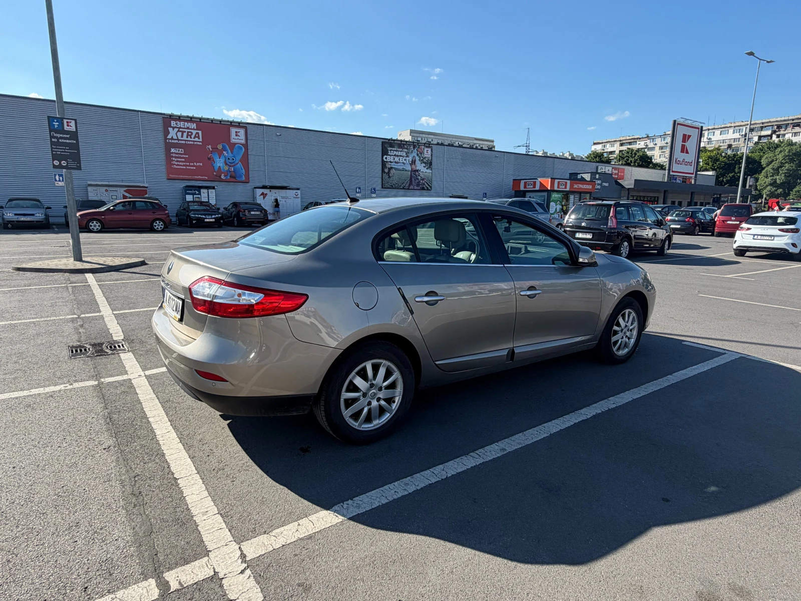 Renault Fluence 1.5 dCi AUT първи собственик, снимка 7 - Автомобили и джипове - 54973395