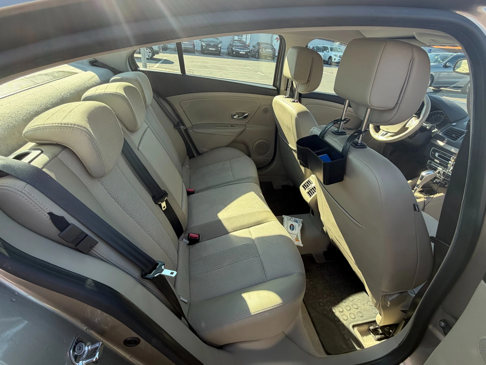 Renault Fluence 1.5 dCi AUT първи собственик, снимка 10 - Автомобили и джипове - 54973395