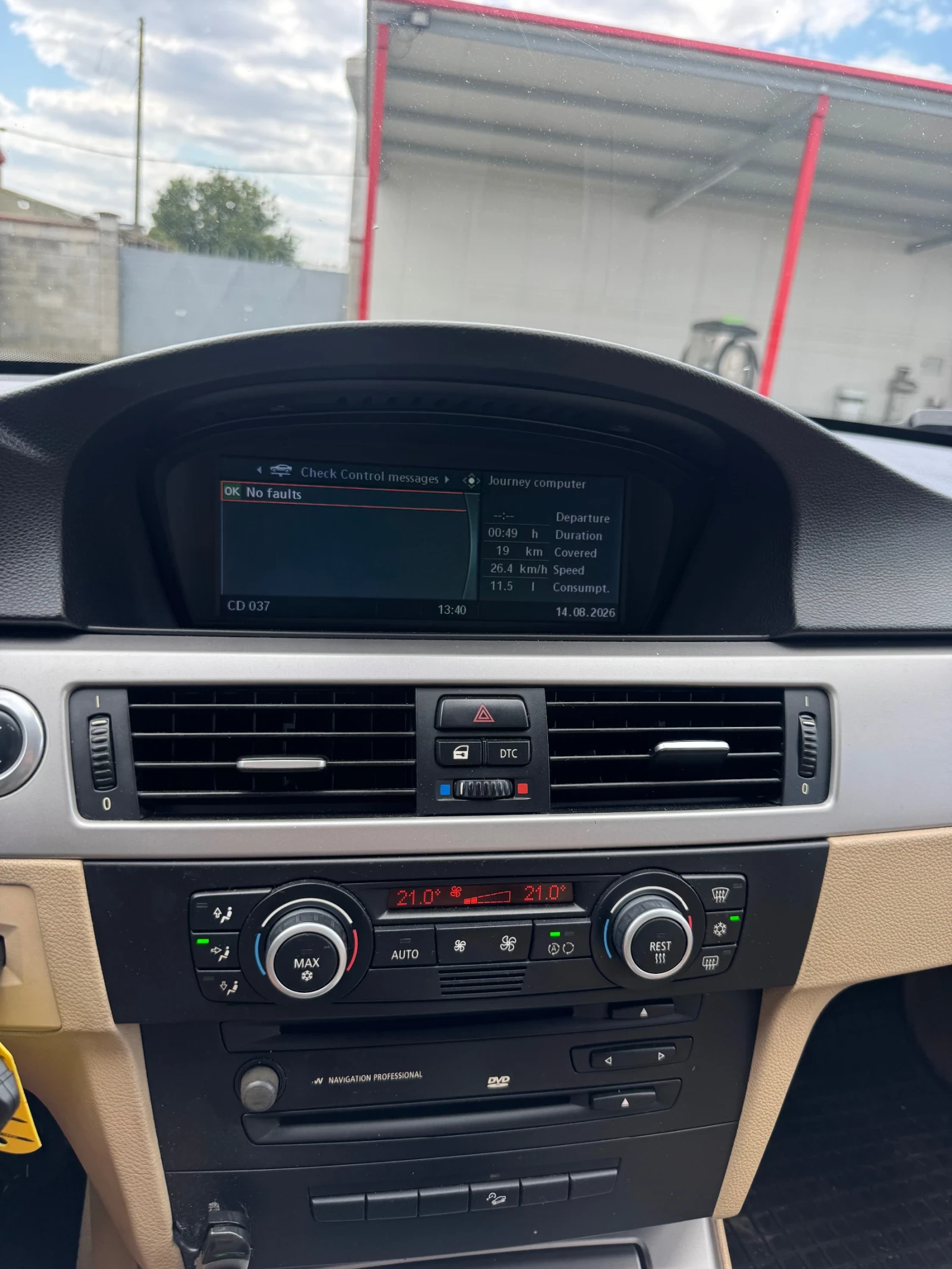 BMW 330 330xd, снимка 12 - Автомобили и джипове - 55547803