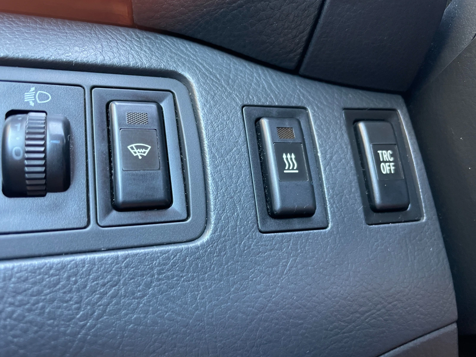 Toyota Avensis 2.0 D-4D, снимка 15 - Автомобили и джипове - 56345245