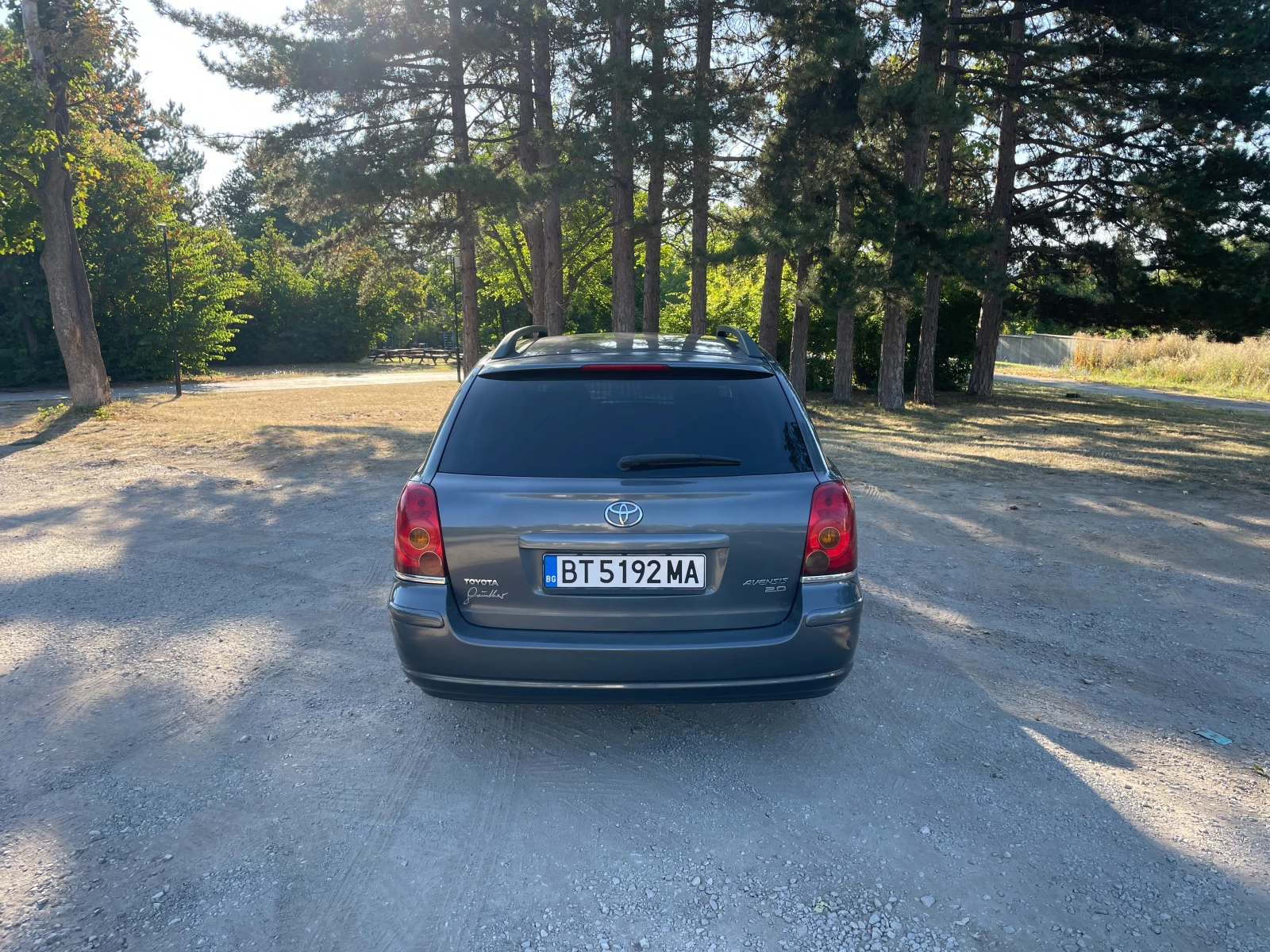 Toyota Avensis 2.0 D-4D, снимка 5 - Автомобили и джипове - 56345245