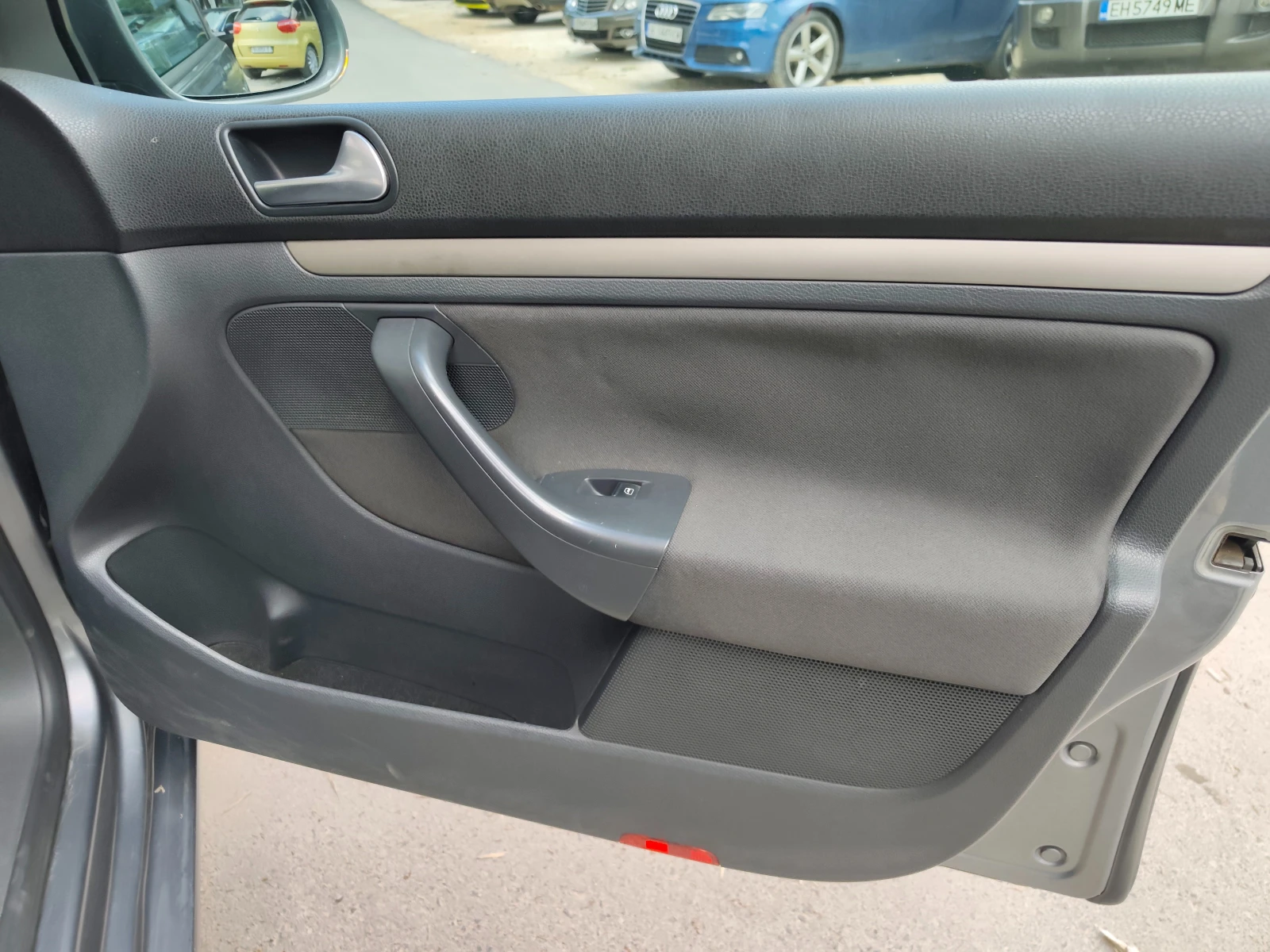 VW Golf, снимка 11 - Автомобили и джипове - 56372407