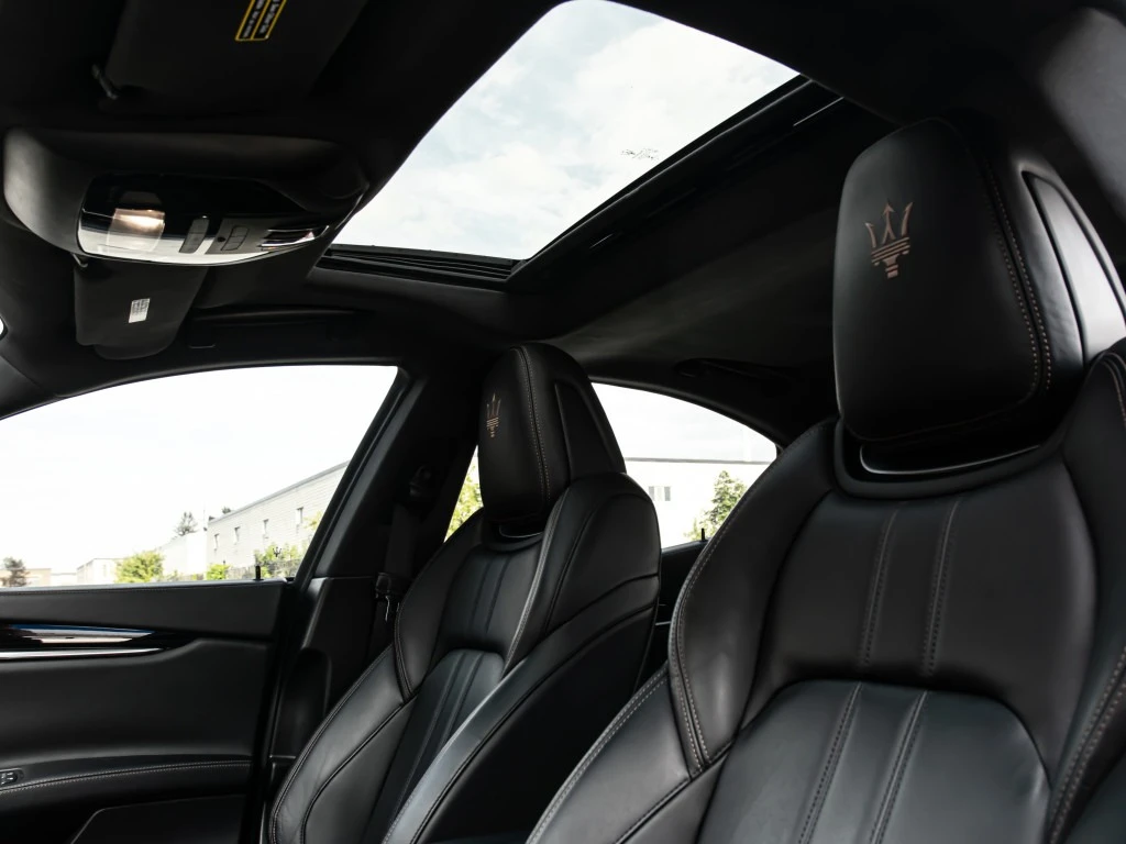 Maserati Ghibli SQ4 AWD, снимка 9 - Автомобили и джипове - 56515112