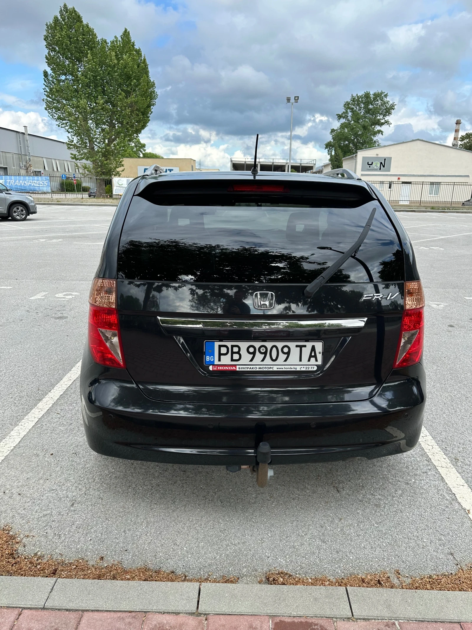 Honda Fr-v, снимка 5 - Автомобили и джипове - 56452342