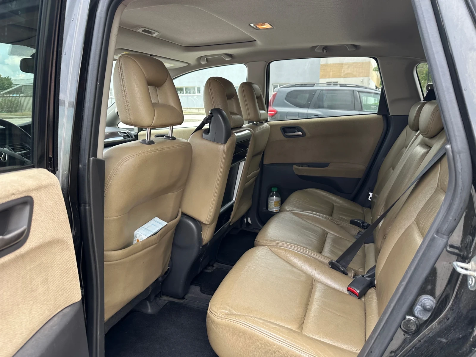 Honda Fr-v, снимка 10 - Автомобили и джипове - 56452342
