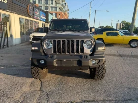 Jeep Gladiator Sport S  CARFAX | Auto.bg — изображение 6