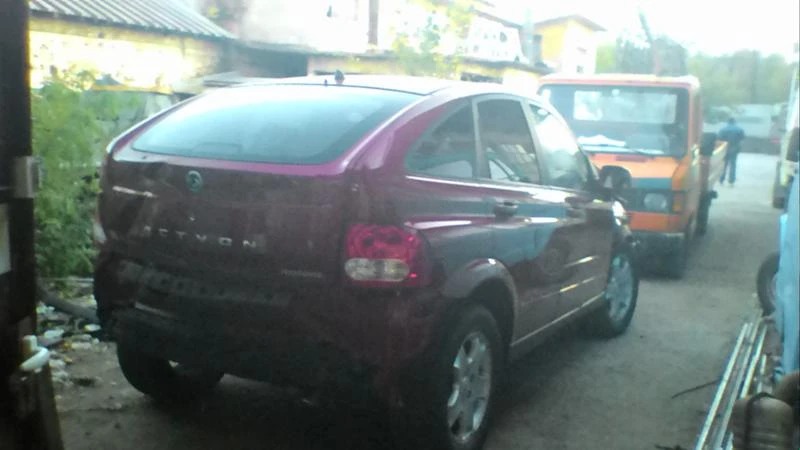 SsangYong Actyon 2.3i, снимка 2 - Автомобили и джипове - 24302858