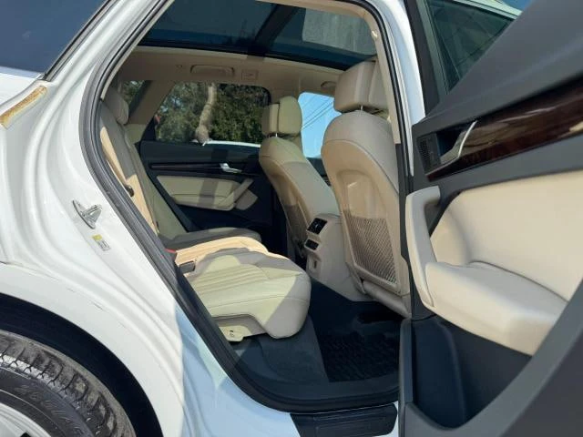 Audi Q5 PRESTIGE+ * CARFAX* АвтоКредит * Цена до България* - изображение 9