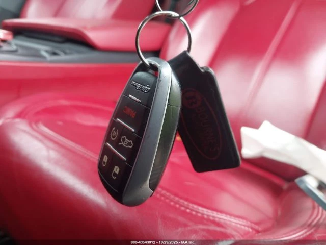 Alfa Romeo Stelvio AWD* Червен салон* Keyless* Blind spot* Lane assis, снимка 10 - Автомобили и джипове - 52839088