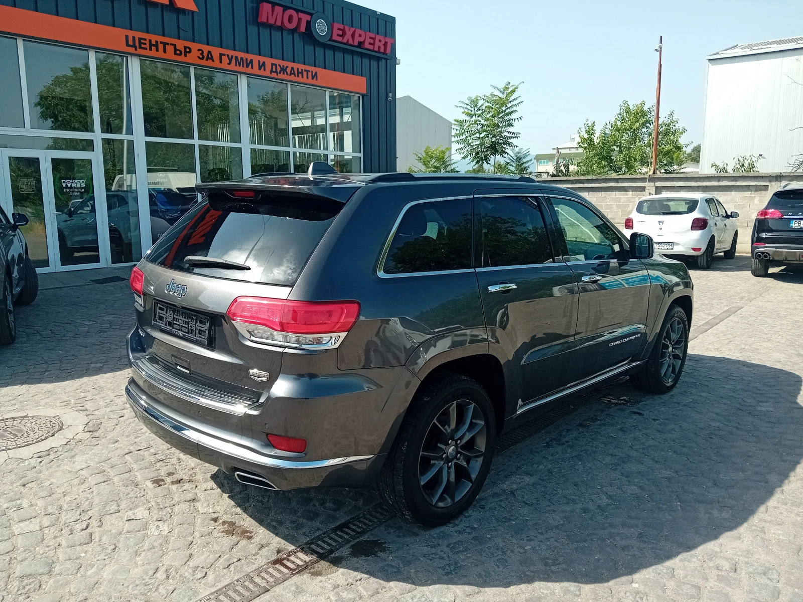 Jeep Grand cherokee Summit 3.6i - изображение 4