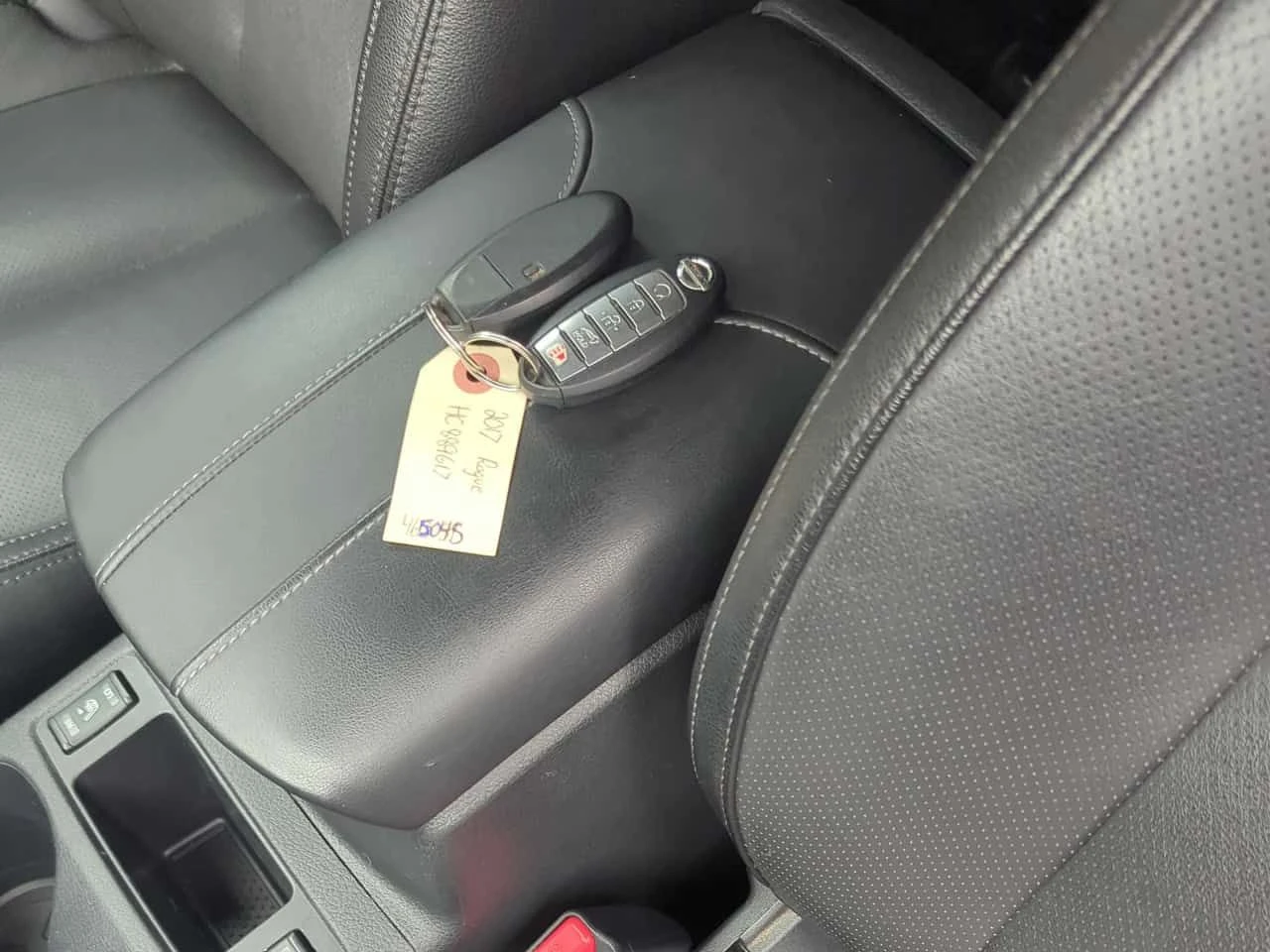 Nissan Rogue * AWD 4dr * CARFAX * ЦЕНА ДО БГ, снимка 11 - Автомобили и джипове - 53740136