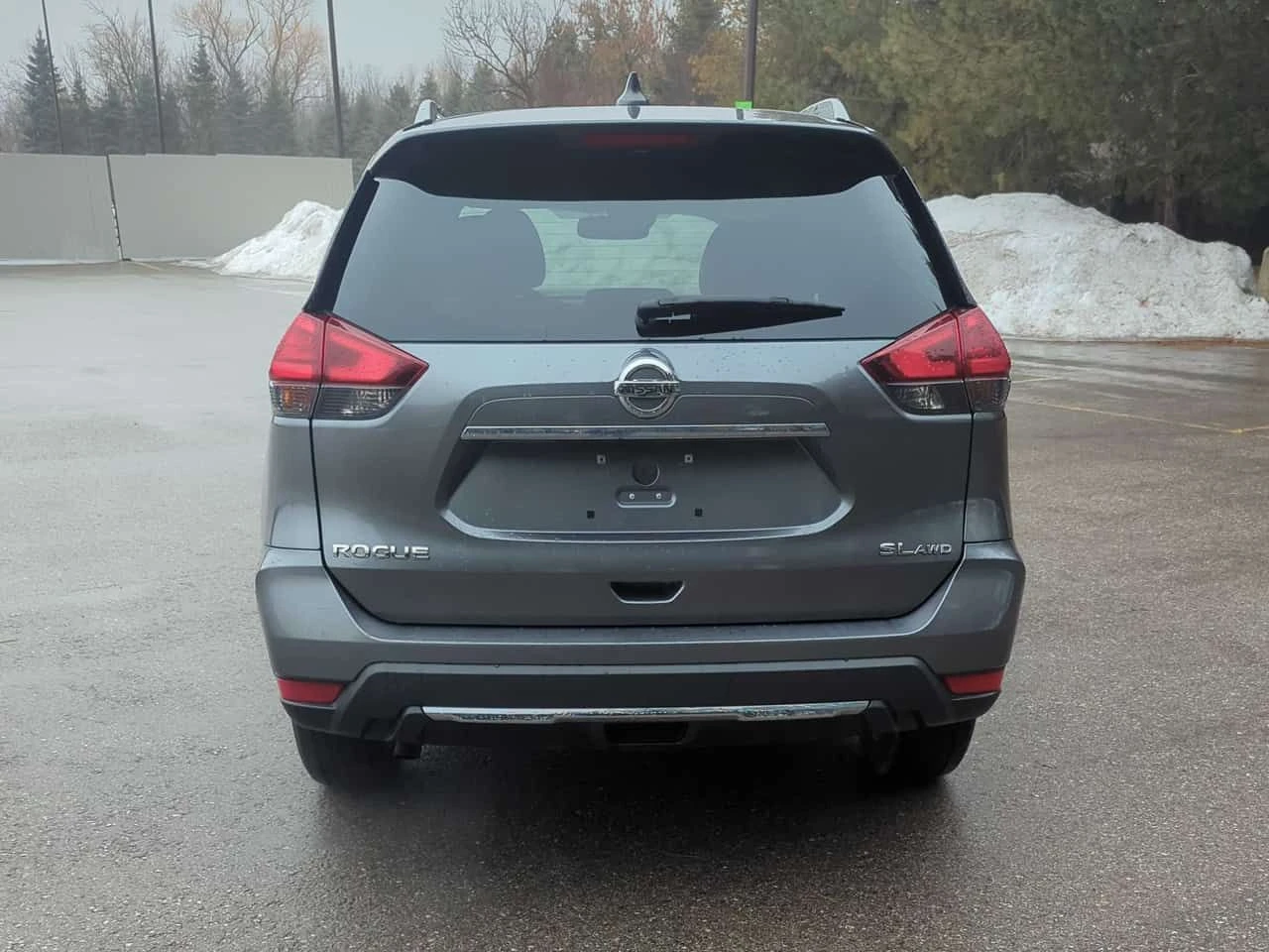 Nissan Rogue * AWD 4dr * CARFAX * ЦЕНА ДО БГ, снимка 4 - Автомобили и джипове - 53740136