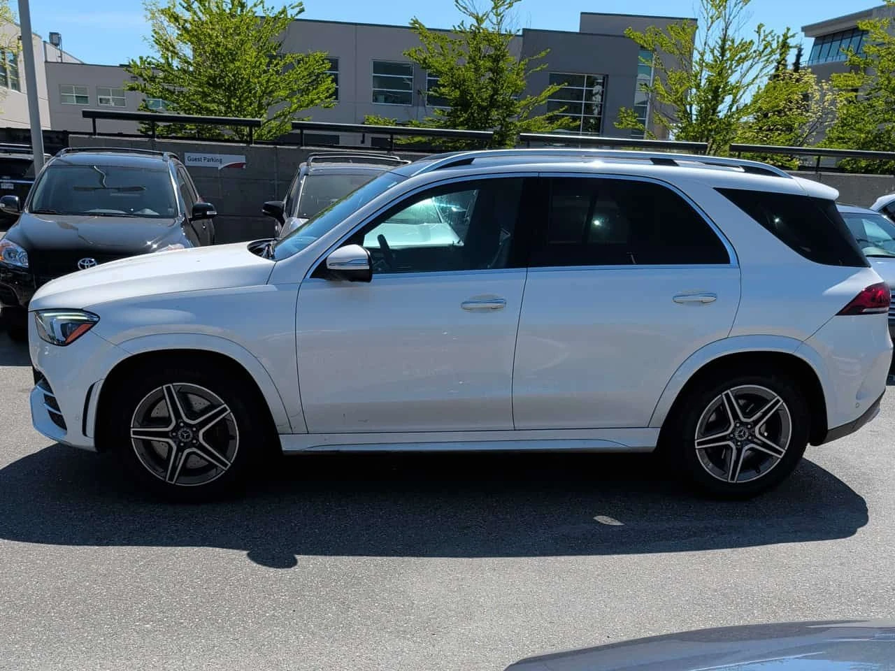 Mercedes-Benz GLE 450 * ДИСТРОНИК * 360 * BURMESTER, снимка 11 - Автомобили и джипове - 54418088