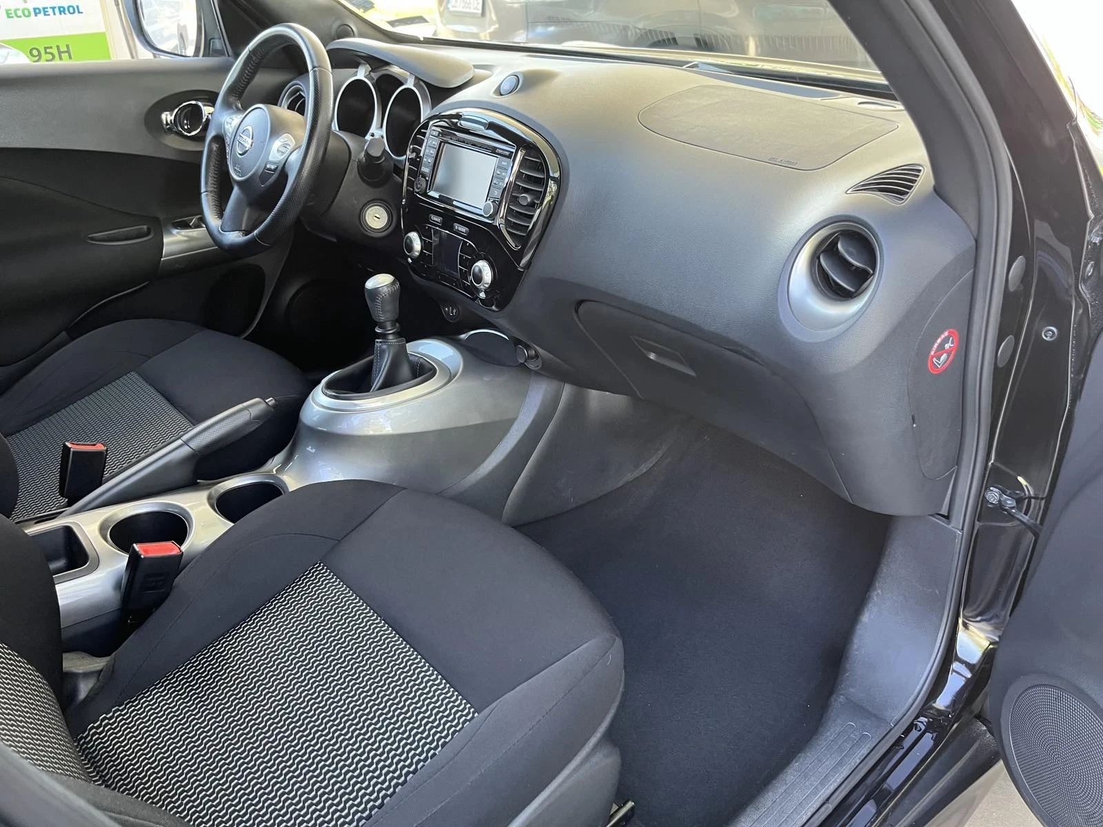 Nissan Juke бензин, снимка 11 - Автомобили и джипове - 54457304