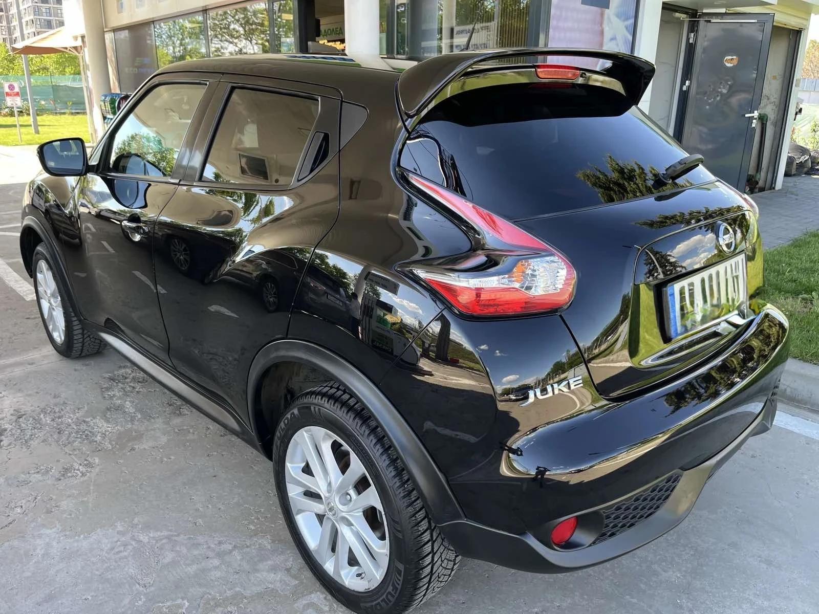 Nissan Juke бензин, снимка 15 - Автомобили и джипове - 54457304