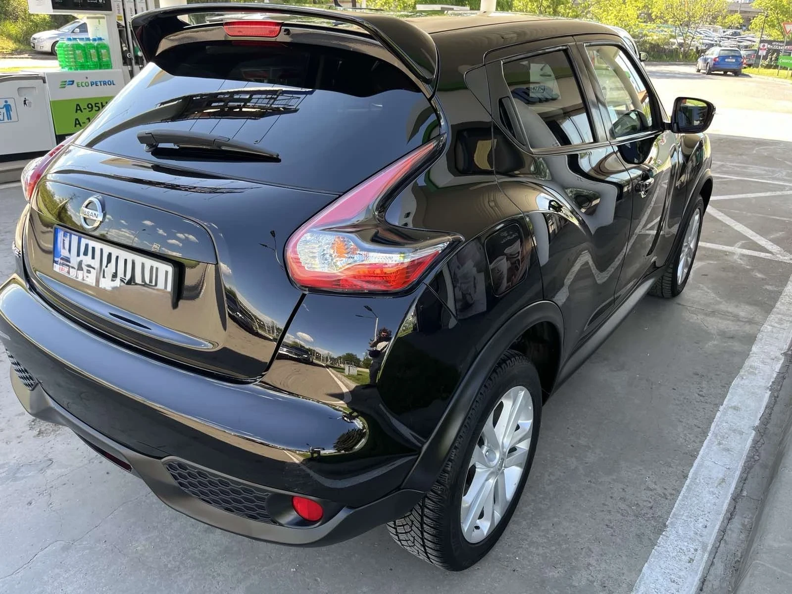 Nissan Juke бензин, снимка 14 - Автомобили и джипове - 54457304