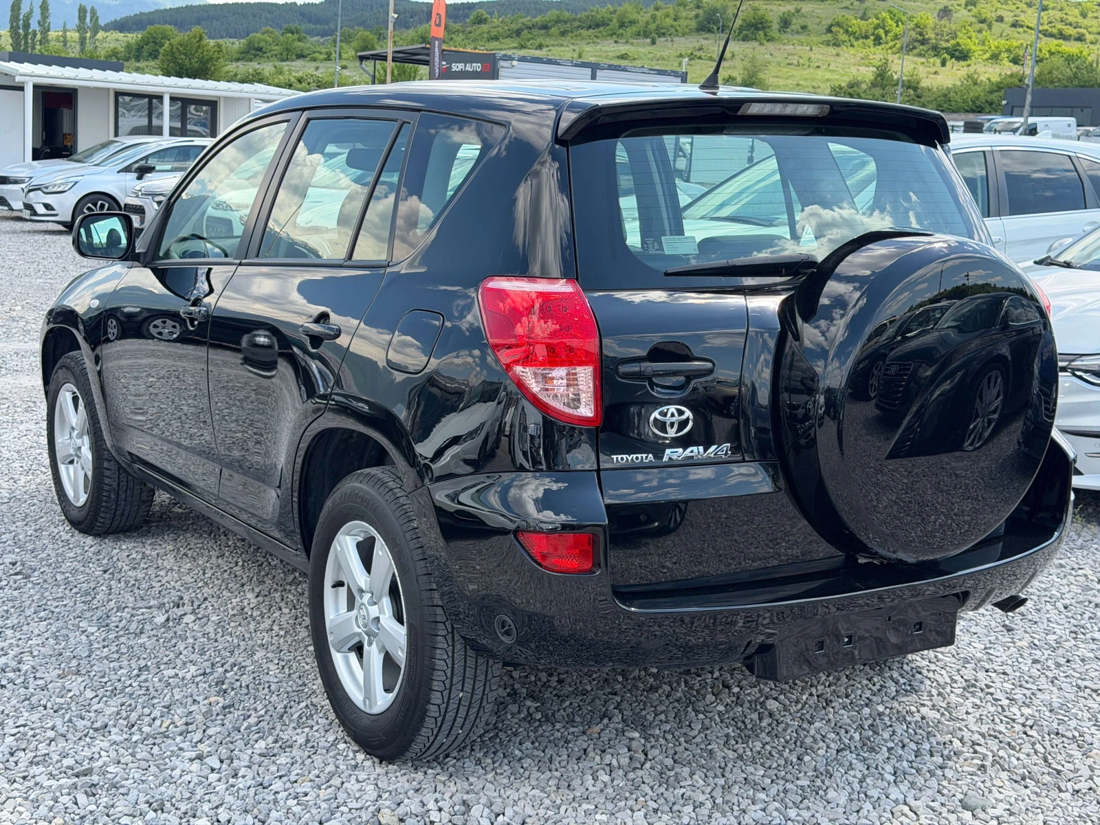 Toyota Rav4 2.0i ГАЗ / СМЕНЕНА БУТИЛКА / РЕАЛНИ КМ, снимка 4 - Автомобили и джипове - 54771406
